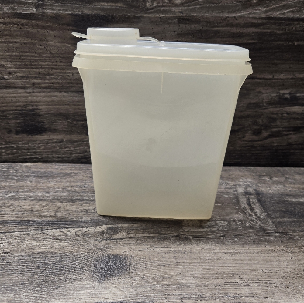 Vintage Tupperware Jr. Storage Container #499-4 with Flip-Top Lid 509-4 & 510-3